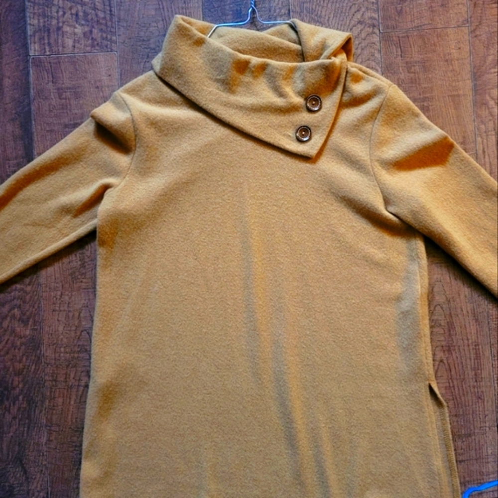 Style Rack L.A. sweater